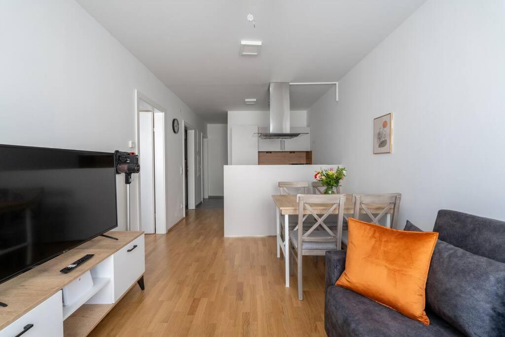 וינה Urban 1Br Retreat, Easy City Link By Hm מראה חיצוני תמונה
